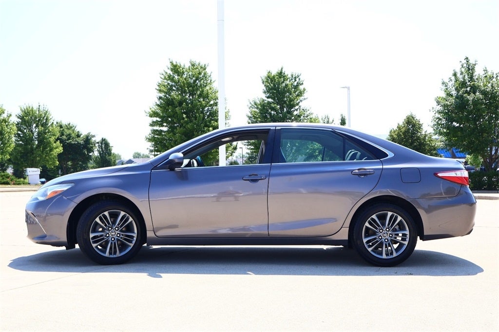 2017 Toyota CAMRY SE TOYOTA SILVER CERTIFIED