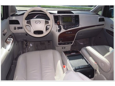2011 Toyota SIENNA XLE 3.5L XLE